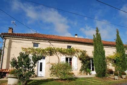 Lovely stone property in a great..