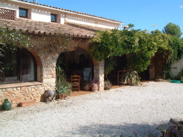 Finca for sale in Jalon - 2