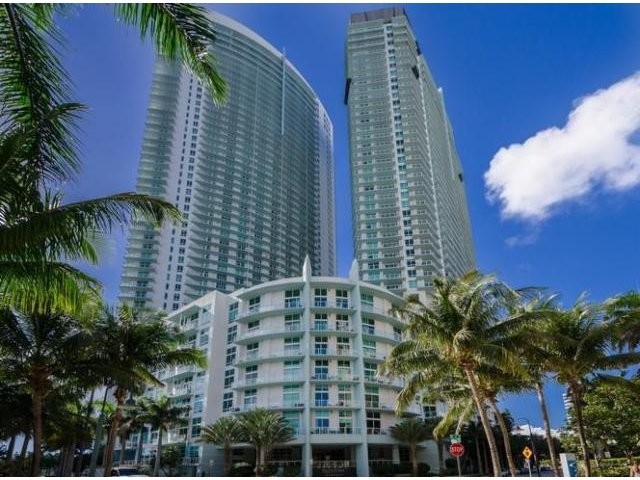1 bedroom Flat For Sale: Miami 33132