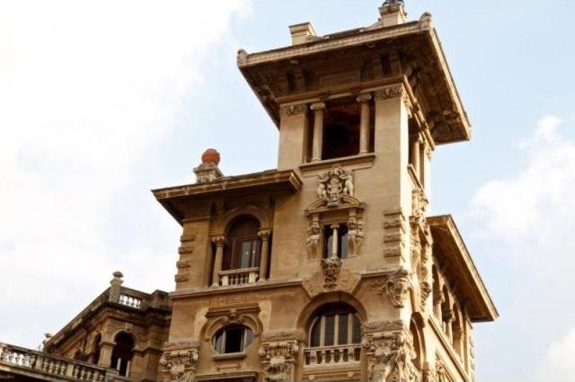 4 Bedrooms - Attic - For Sale