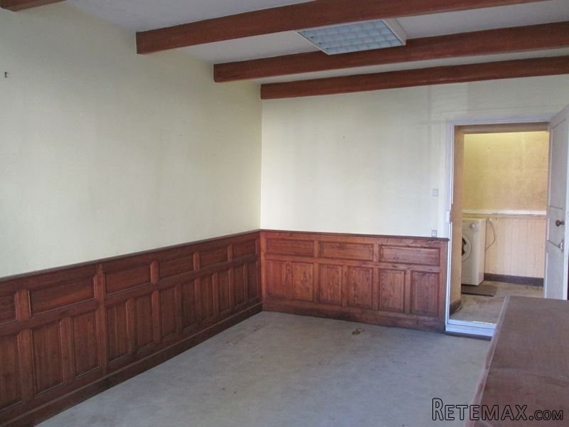 Former Shop And Living Accommodation To.. - 2