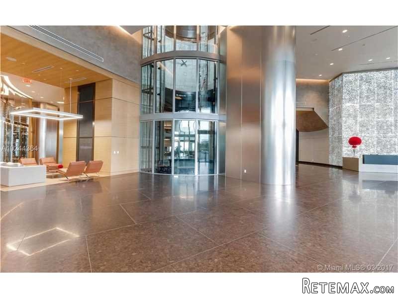 3 bedroom Flat For Sale: 18555 collins.. - 2