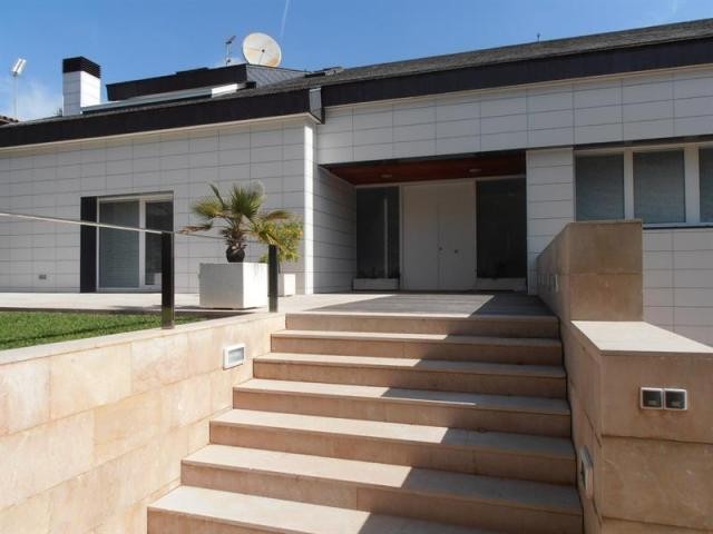5 bedroom Detached House For Sale:..
