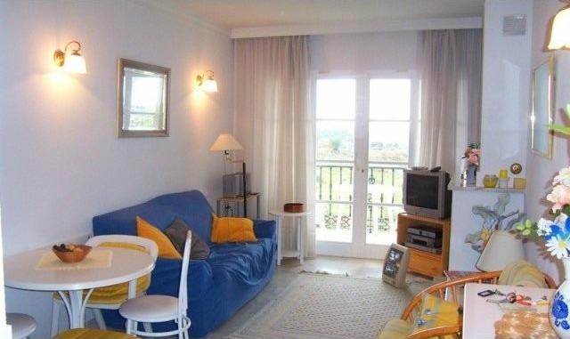 Apartment - A WONDERFUL 1 BEDROOM.. - 2