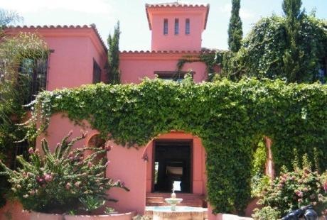 Villa - This is delightful villa is..