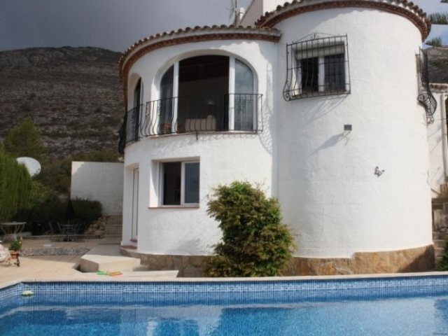 3 Bedrooms - Villa - Alicante - For Sale
