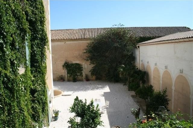 An Extraordinary Period Property.. - 2