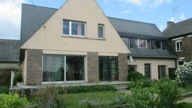 Seven Bedroom Property - 2