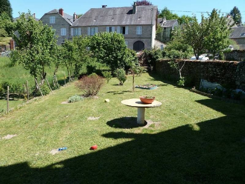Nice 3 Bedroom House and Garden - 2