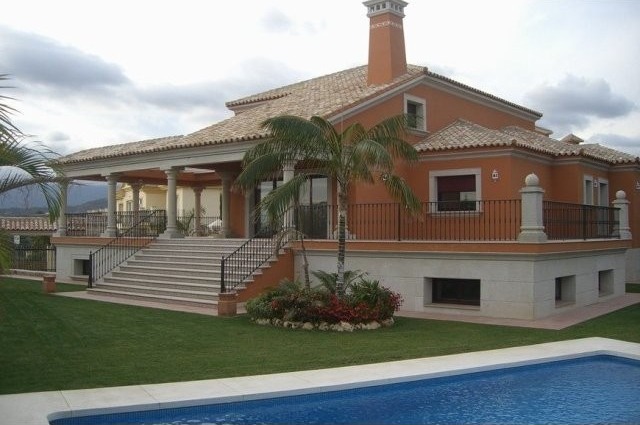 Villa for sale in Los Flamingos..
