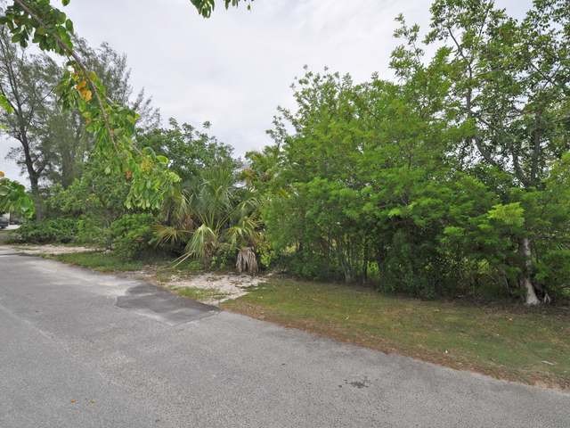 Singlefamilyvacant - This 7,700 sq. ft... - 2