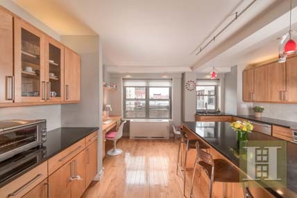4 bedroom Apartment For Sale: SPRAWLING.. - 2