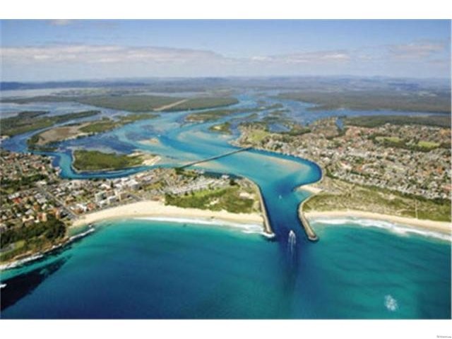 Crystal Waters Estate - 133 South..