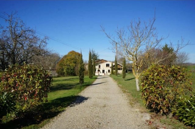 6 Bedroom Gite For Sale - 2