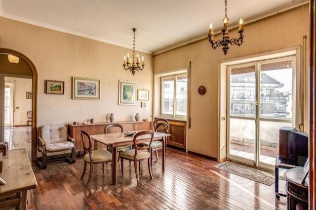 5 Bedrooms - Apartment - For Sale - 2