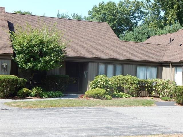 2 bedroom Condominium For Sale: Somers..