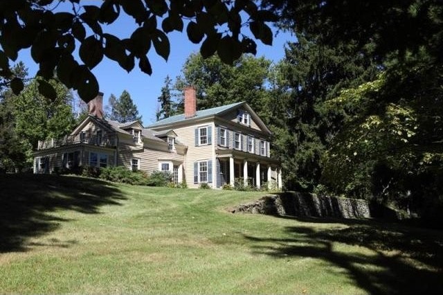 6 bedroom Residence For Sale: East.. - 2