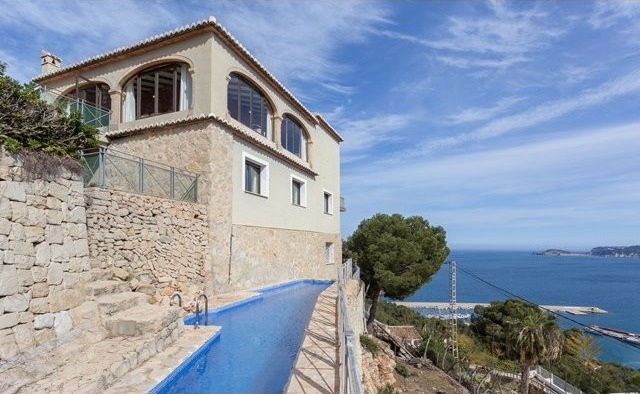 5 Bedroom Villa in Javea
