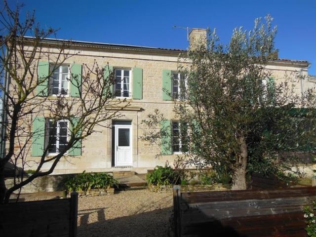 3 bedroom Character For Sale: 79270..