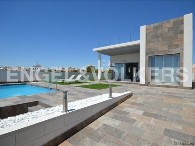 Fantastic villas in a great location - 2