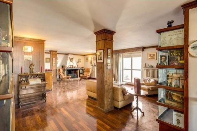 5 Bedrooms - Apartment - For Sale