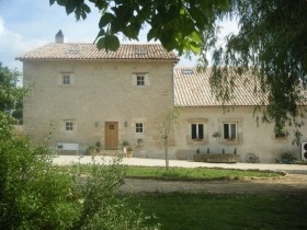 Superbly Restored 18th Century..