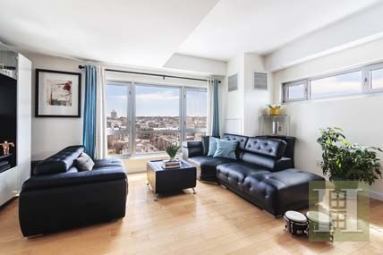 2 bedroom Apartment For Sale: 560..