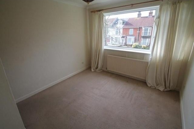 Unfurnished 2 bedroom Property For.. - 2