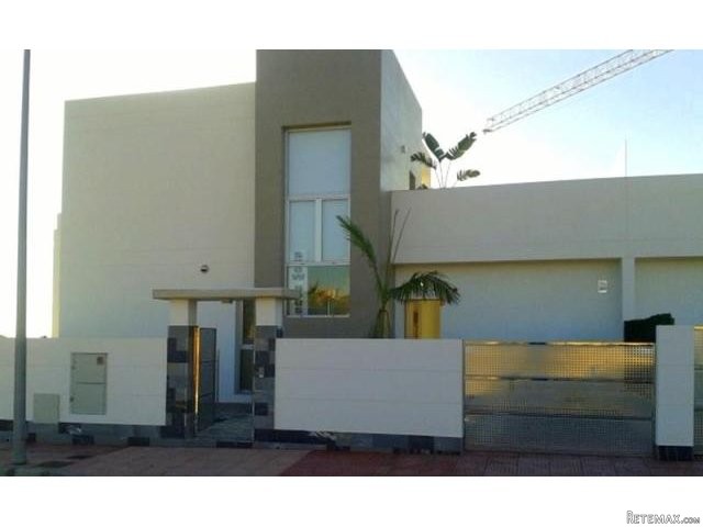 3 bedroom Villa For Sale: Villa, Ciudad.. - 2