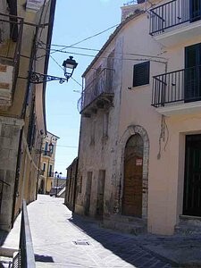 Stunning town house full of features..