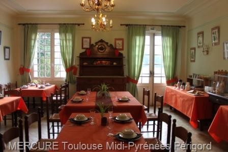44 bedroom House For Sale: 24420.. - 2