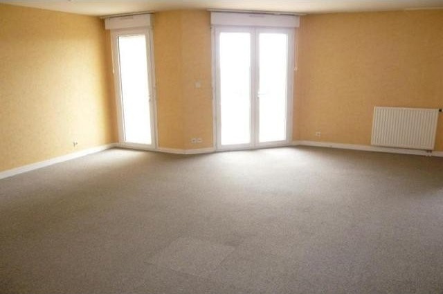 4 bedroom Flat For Sale: 86440 POITIERS
