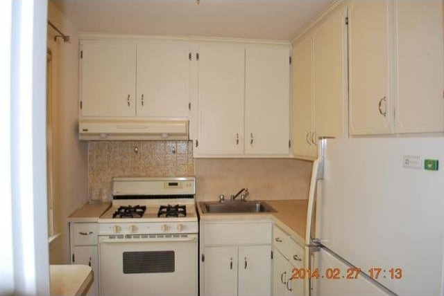 2 bedroom Co-op For Sale: Irvington.. - 2