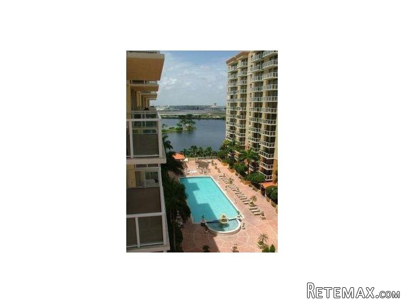 2 bedroom Flat For Sale: 5077 NW 7 St #..