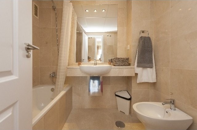 2 Bed Apartment for sale in Benalmadena.. - 2