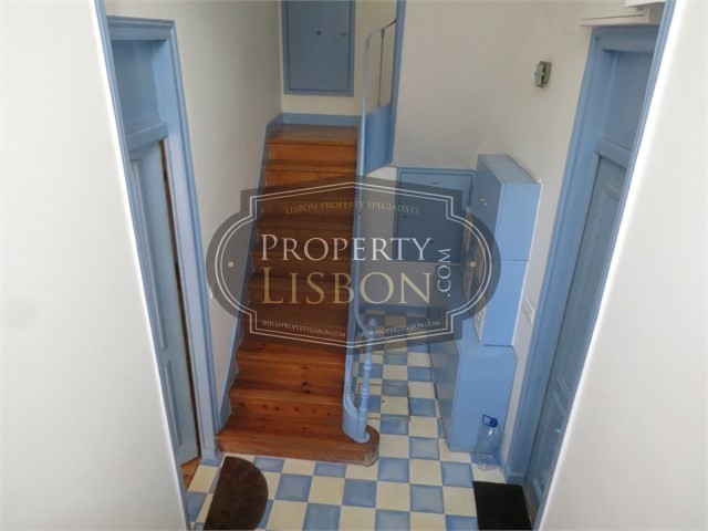 Renovated T1 Lisbon Apartment for Sale..