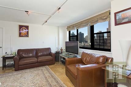 3 bedroom Apartment For Sale: 340 EAST.. - 2