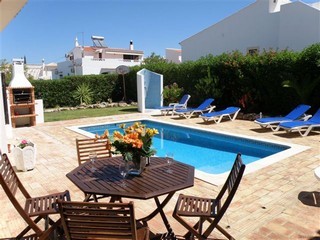 Charming one strorey property with 3..