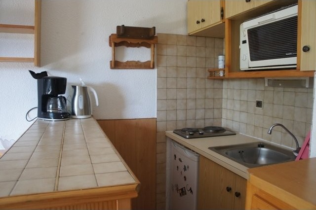 Delightful studio with very sunny aspect - 2