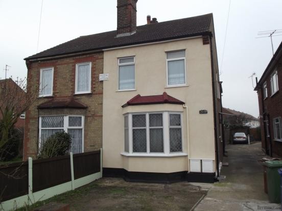 Mill Road, Aveley, RM15 - RM15 4SL 1.. - 2