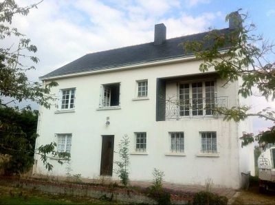 House in Village, Lots of Opportunities