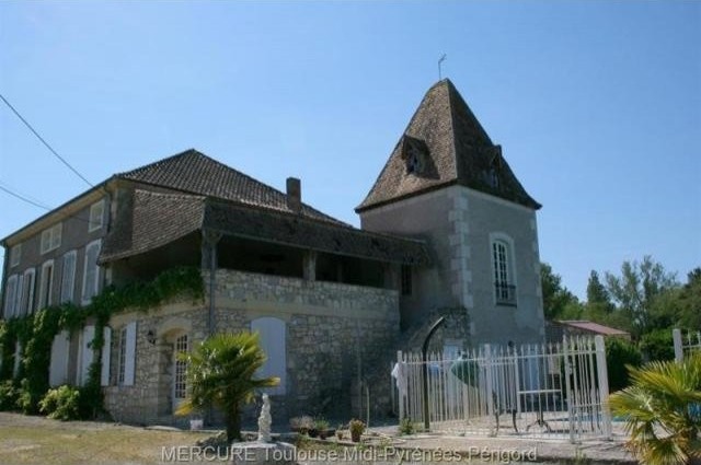 12 bedroom Manor House For Sale: 47380..