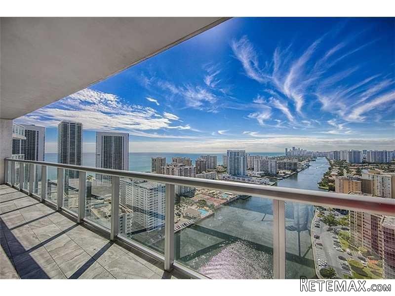 2 bedroom Flat For Sale: 2600 E..