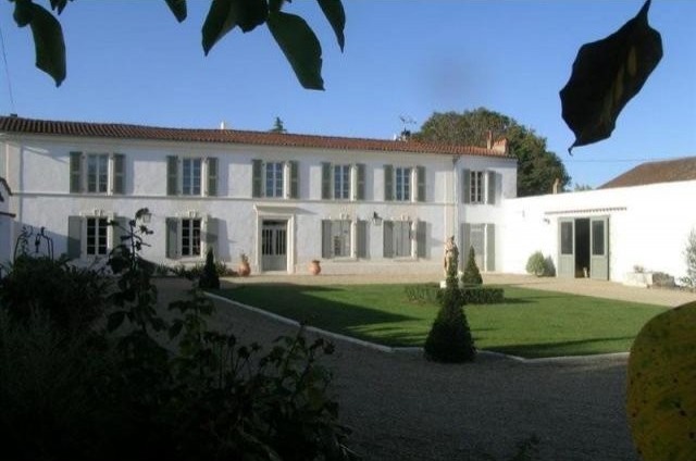 4 bedroom Character For Sale: 17220 LA..