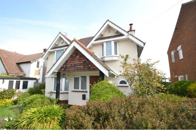 3 bedroom house in Minster On Sea..