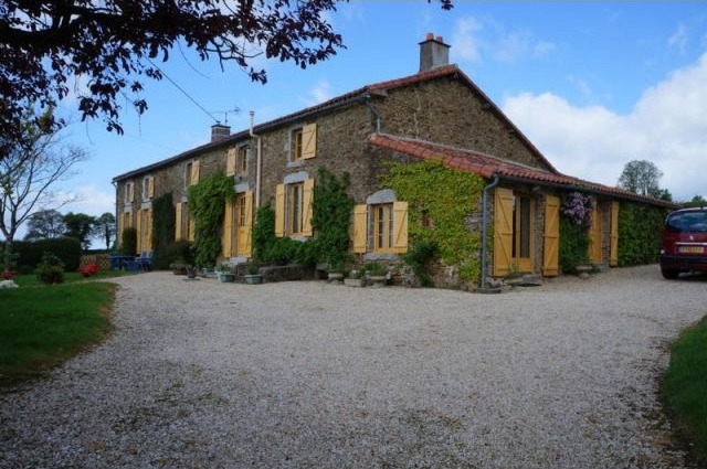 4 Bedroom Farm House For Sale