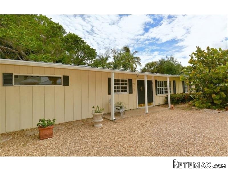 3 bedroom House For Sale: 1711 Spring..