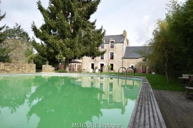6 bedroom House For Sale: 56400 BRECH