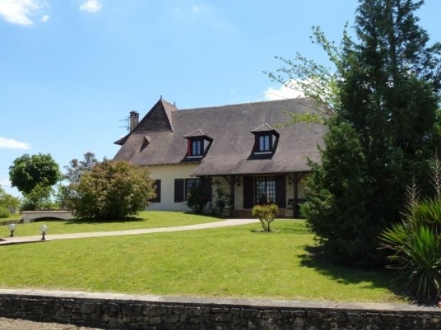 Substantial Family Home With Swimming.. - 2