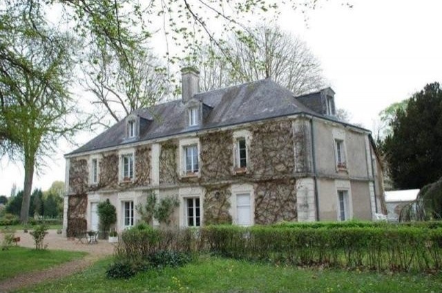 12 bedroom Manor House For Sale: 37400..